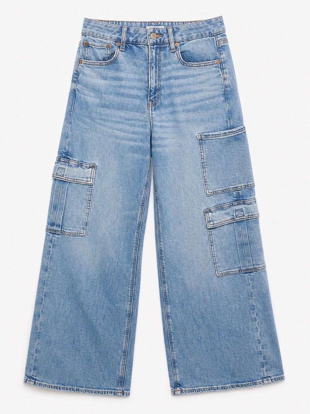 American Eagle Strigid Super High-Rise Baggy Wide-Leg Cargo Jeans Light Wash 2